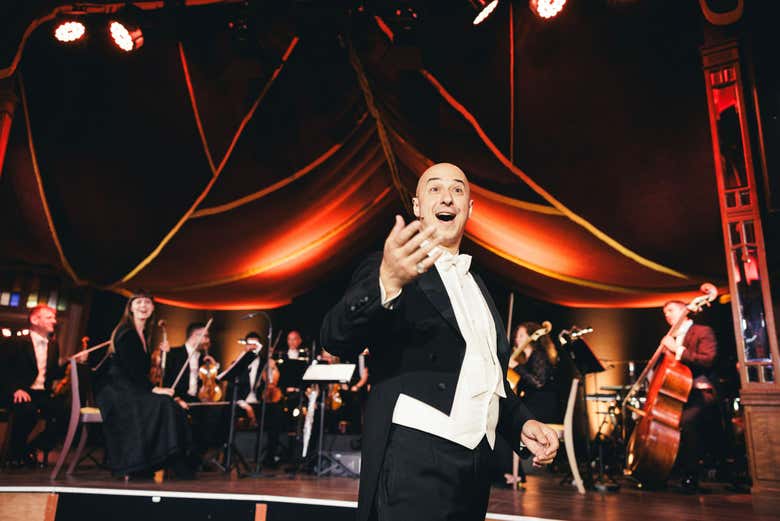 L'un des artistes du spectacle
