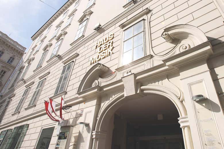 Façade de la Maison de la Musique
