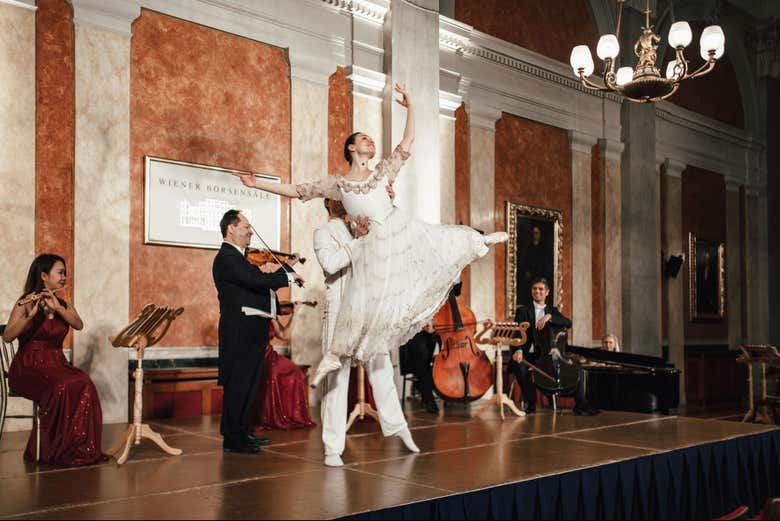 Spectacle de ballet avec orchestre