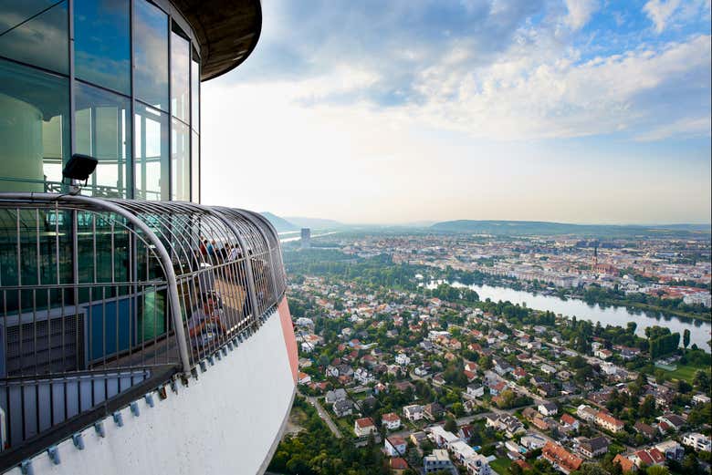 Vue du sommet de la Tour du Danube